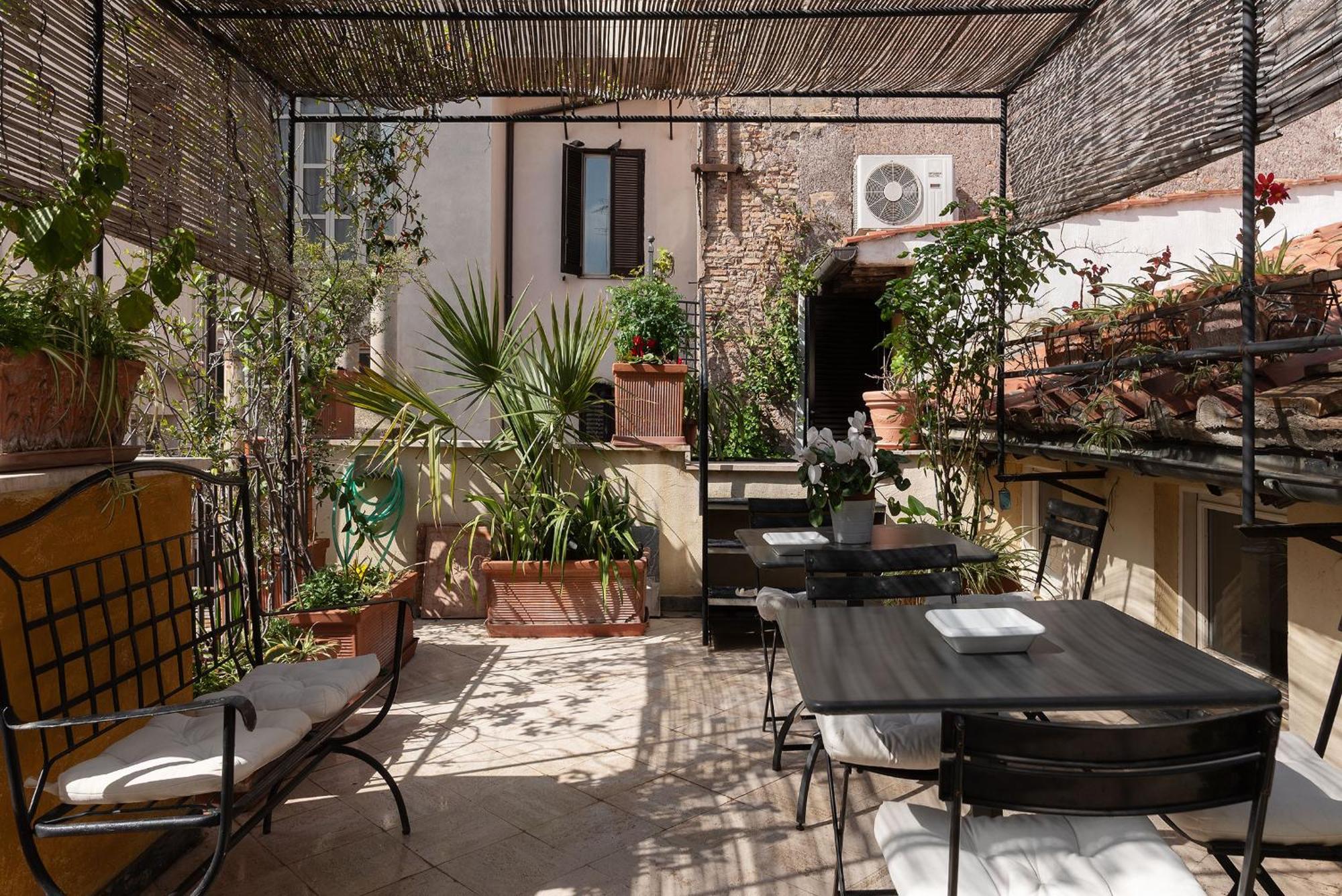 Homestay Orange With Bathroom And Shared Terrace *