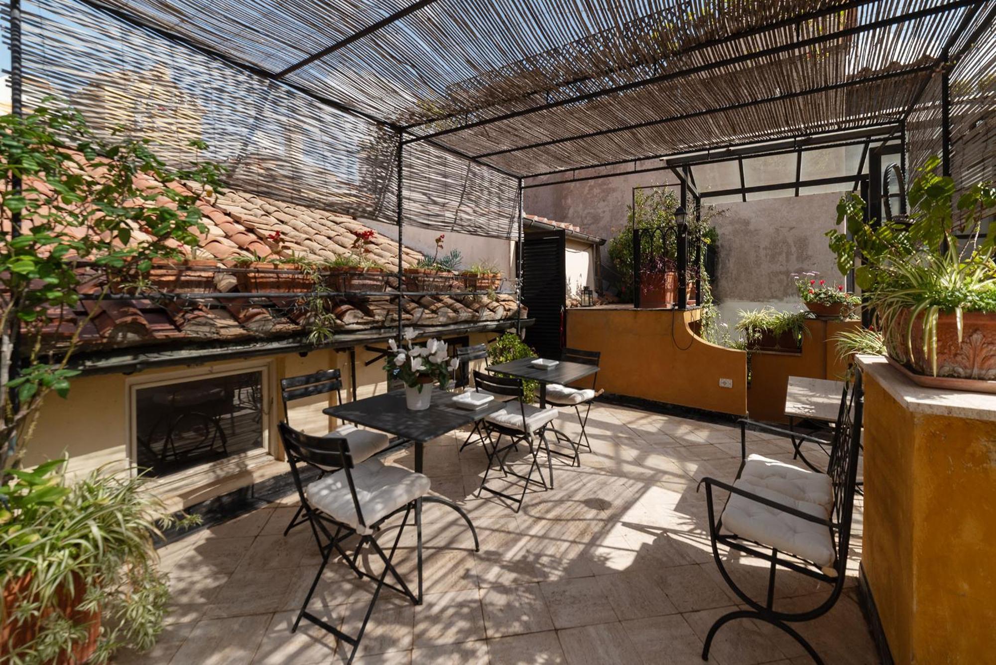 Orange With Bathroom And Shared Terrace Homestay Rome